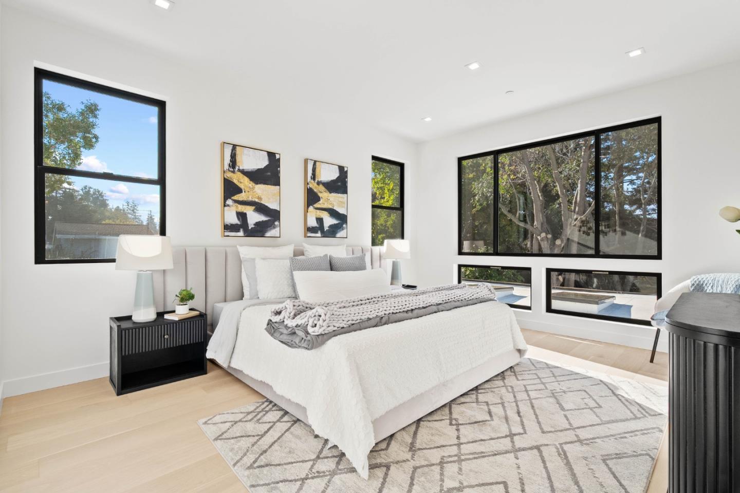 Detail Gallery Image 31 of 69 For 700 Farley St, Mountain View,  CA 94043 - 6 Beds | 6/1 Baths