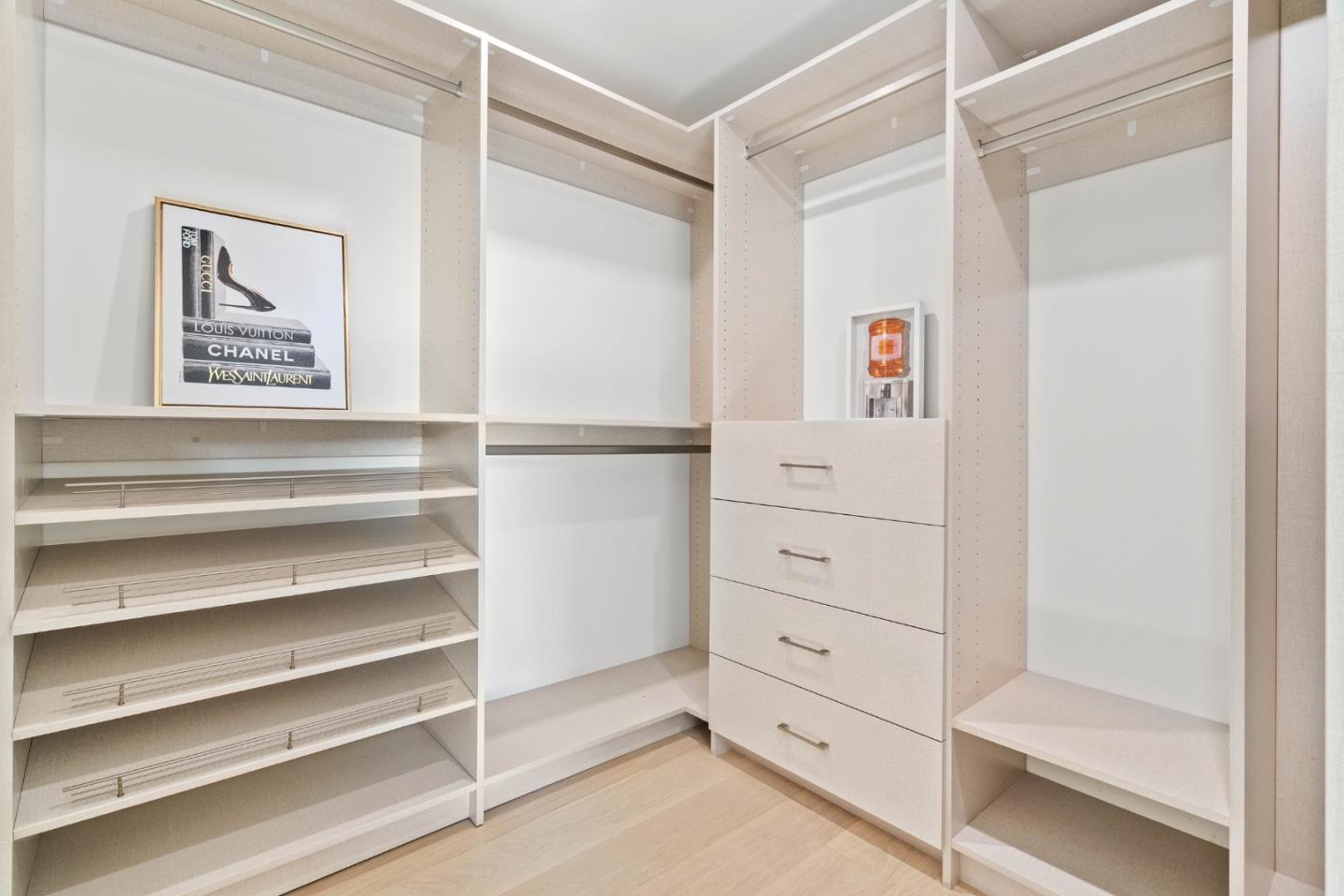 Detail Gallery Image 33 of 69 For 700 Farley St, Mountain View,  CA 94043 - 6 Beds | 6/1 Baths