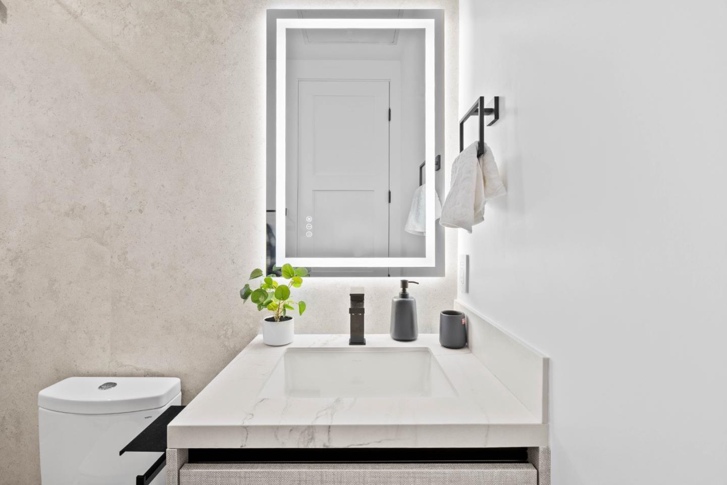 Detail Gallery Image 42 of 69 For 700 Farley St, Mountain View,  CA 94043 - 6 Beds | 6/1 Baths