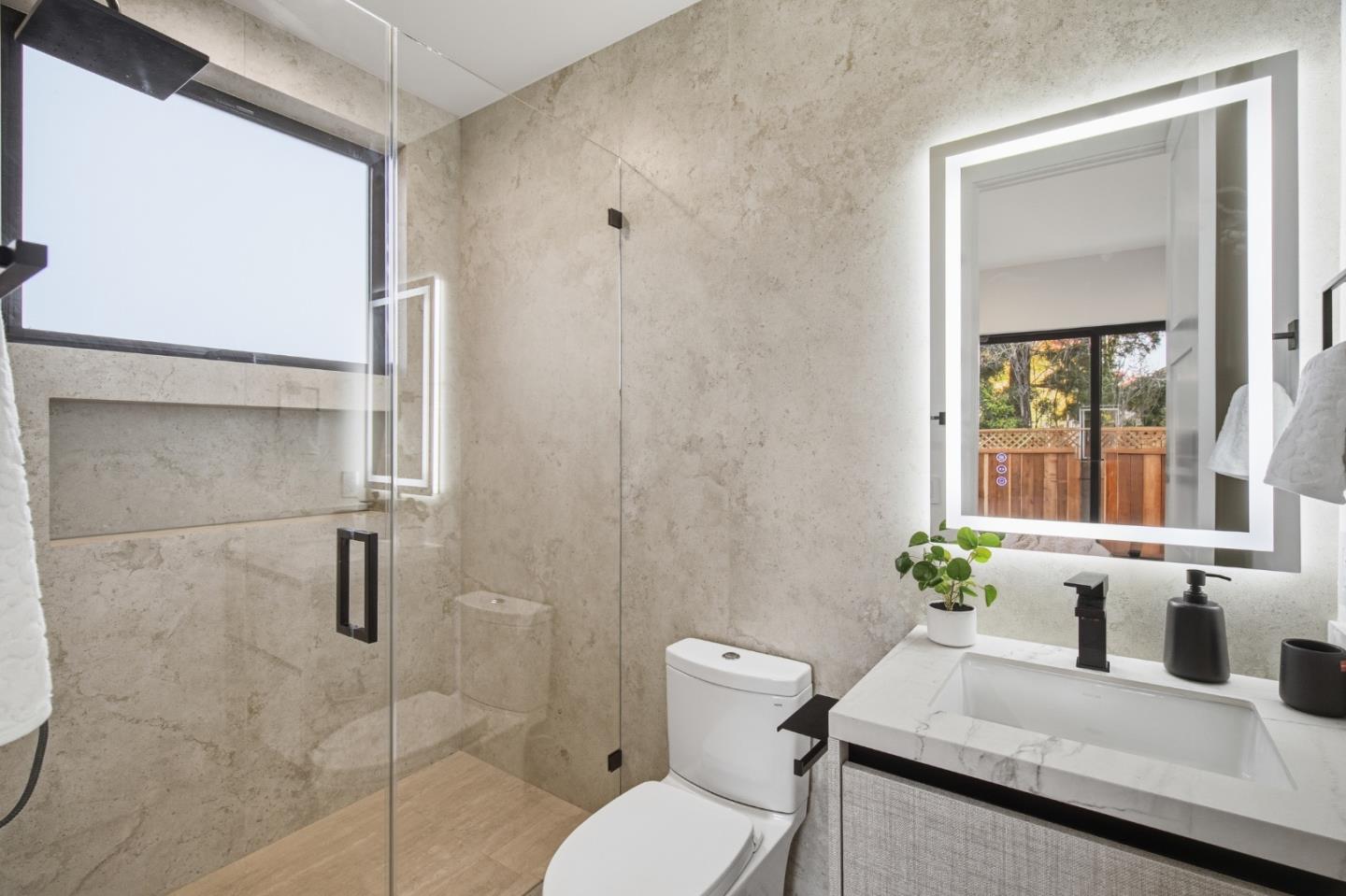 Detail Gallery Image 43 of 69 For 700 Farley St, Mountain View,  CA 94043 - 6 Beds | 6/1 Baths