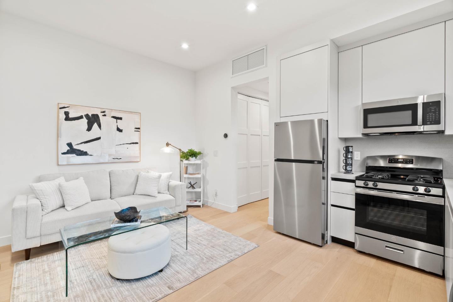 Detail Gallery Image 48 of 69 For 700 Farley St, Mountain View,  CA 94043 - 6 Beds | 6/1 Baths