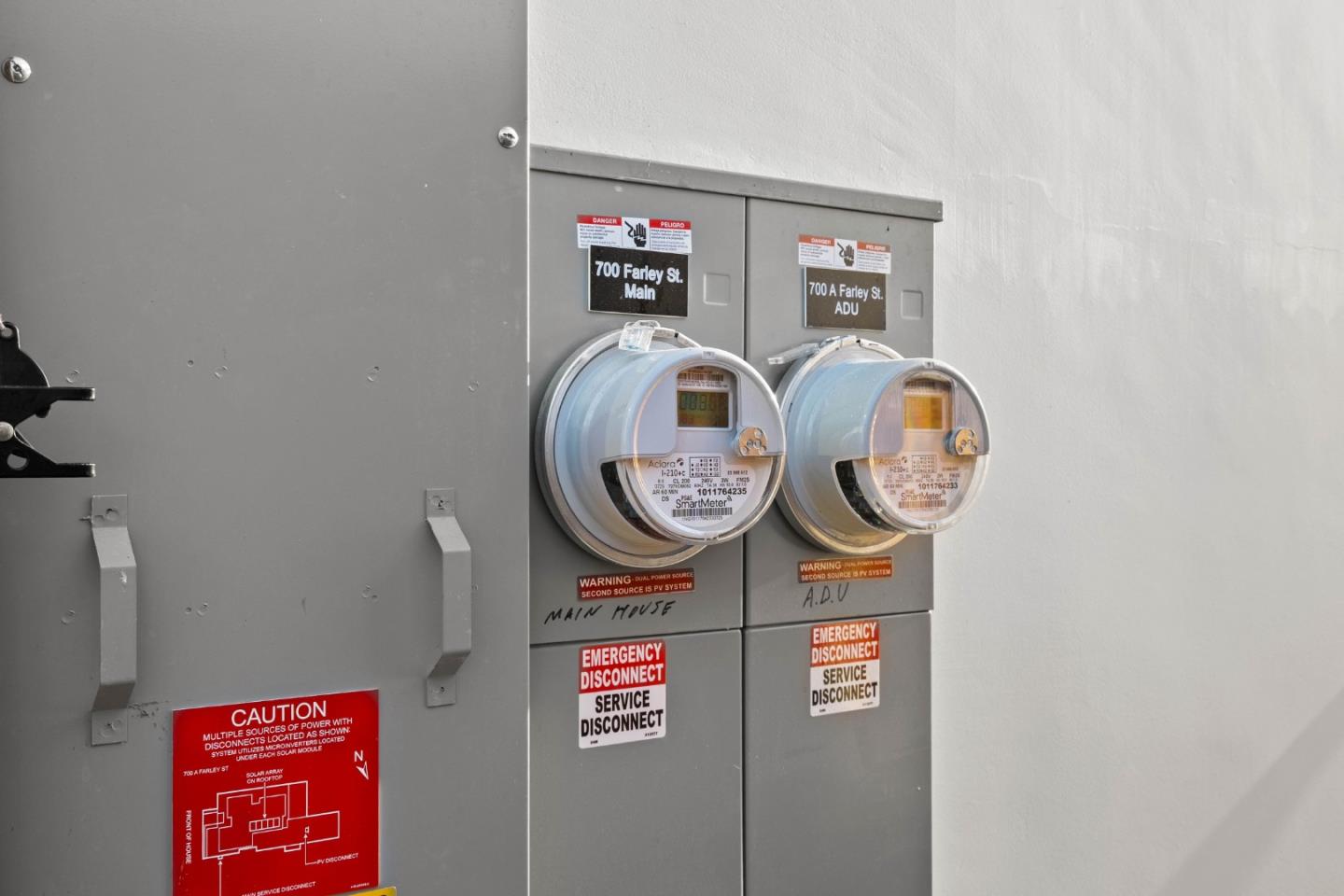 Detail Gallery Image 54 of 69 For 700 Farley St, Mountain View,  CA 94043 - 6 Beds | 6/1 Baths