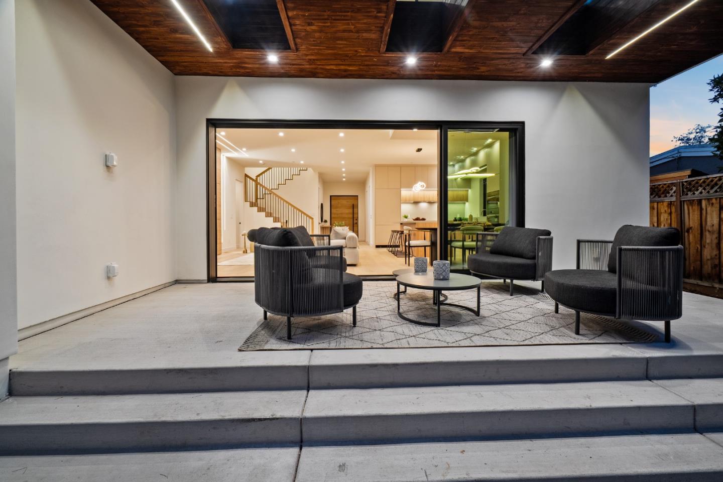 Detail Gallery Image 64 of 69 For 700 Farley St, Mountain View,  CA 94043 - 6 Beds | 6/1 Baths