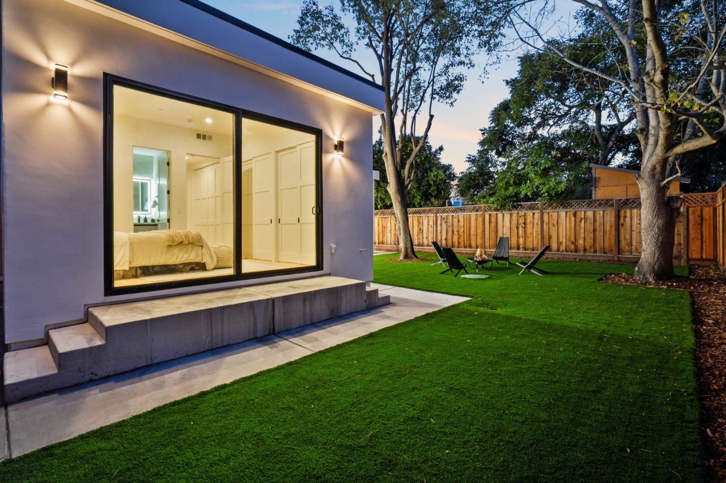 Detail Gallery Image 65 of 69 For 700 Farley St, Mountain View,  CA 94043 - 6 Beds | 6/1 Baths