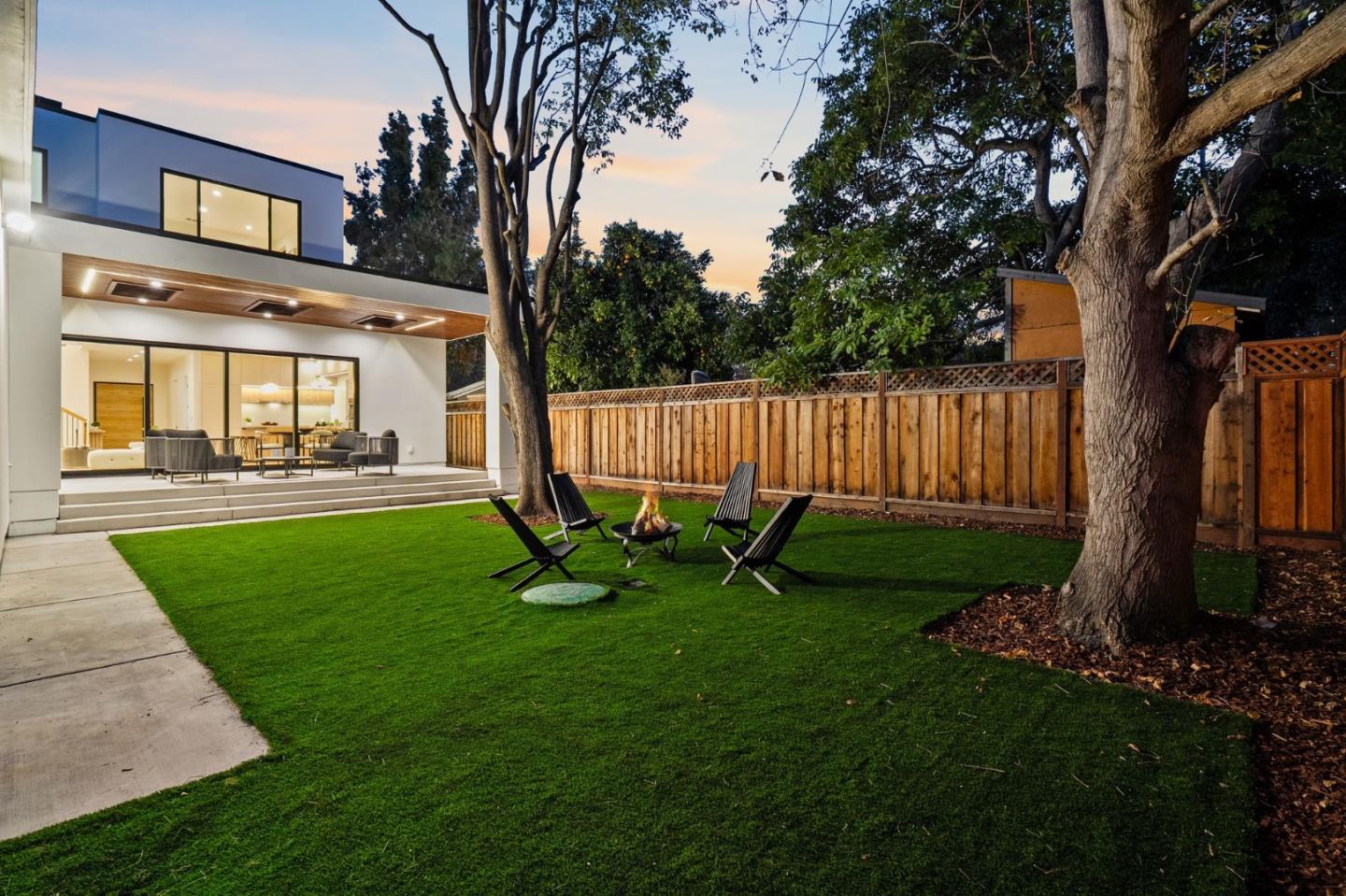 Detail Gallery Image 66 of 69 For 700 Farley St, Mountain View,  CA 94043 - 6 Beds | 6/1 Baths