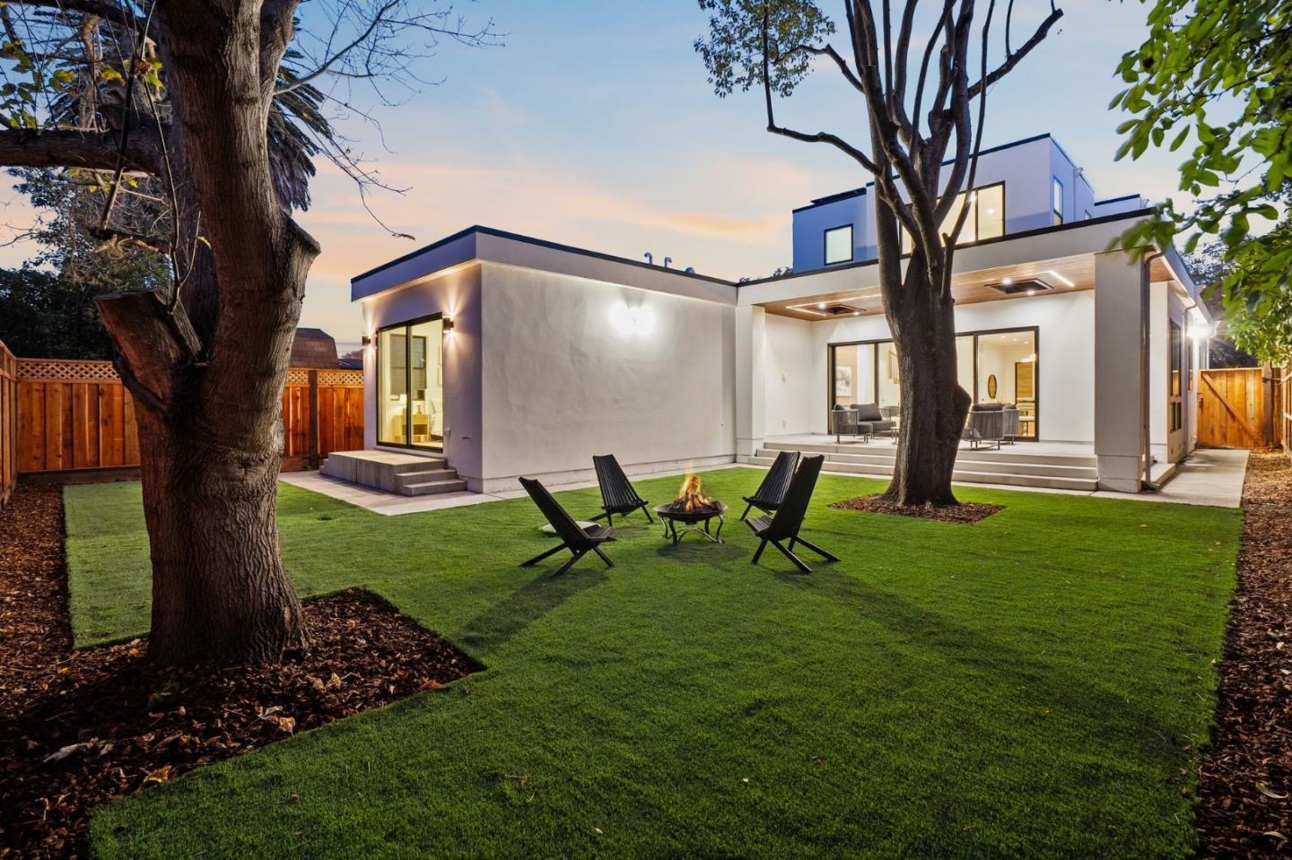 Detail Gallery Image 68 of 69 For 700 Farley St, Mountain View,  CA 94043 - 6 Beds | 6/1 Baths