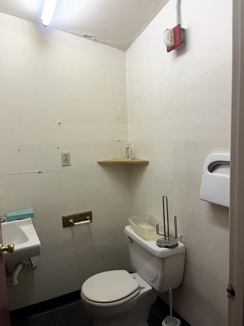 Detail Gallery Image 30 of 83 For 5909 Camden St, Oakland,  CA 94605 - – Beds | – Baths