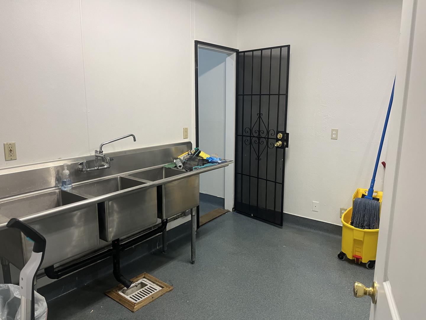 Detail Gallery Image 42 of 83 For 5909 Camden St, Oakland,  CA 94605 - – Beds | – Baths