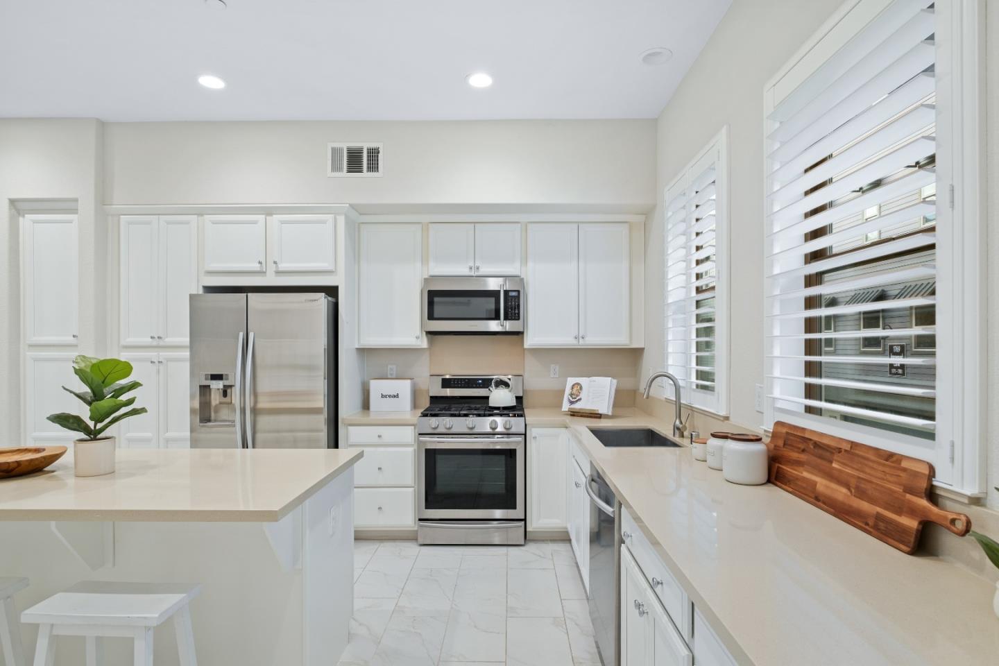 Photo #17: ML82028578 Listing: Photo #17