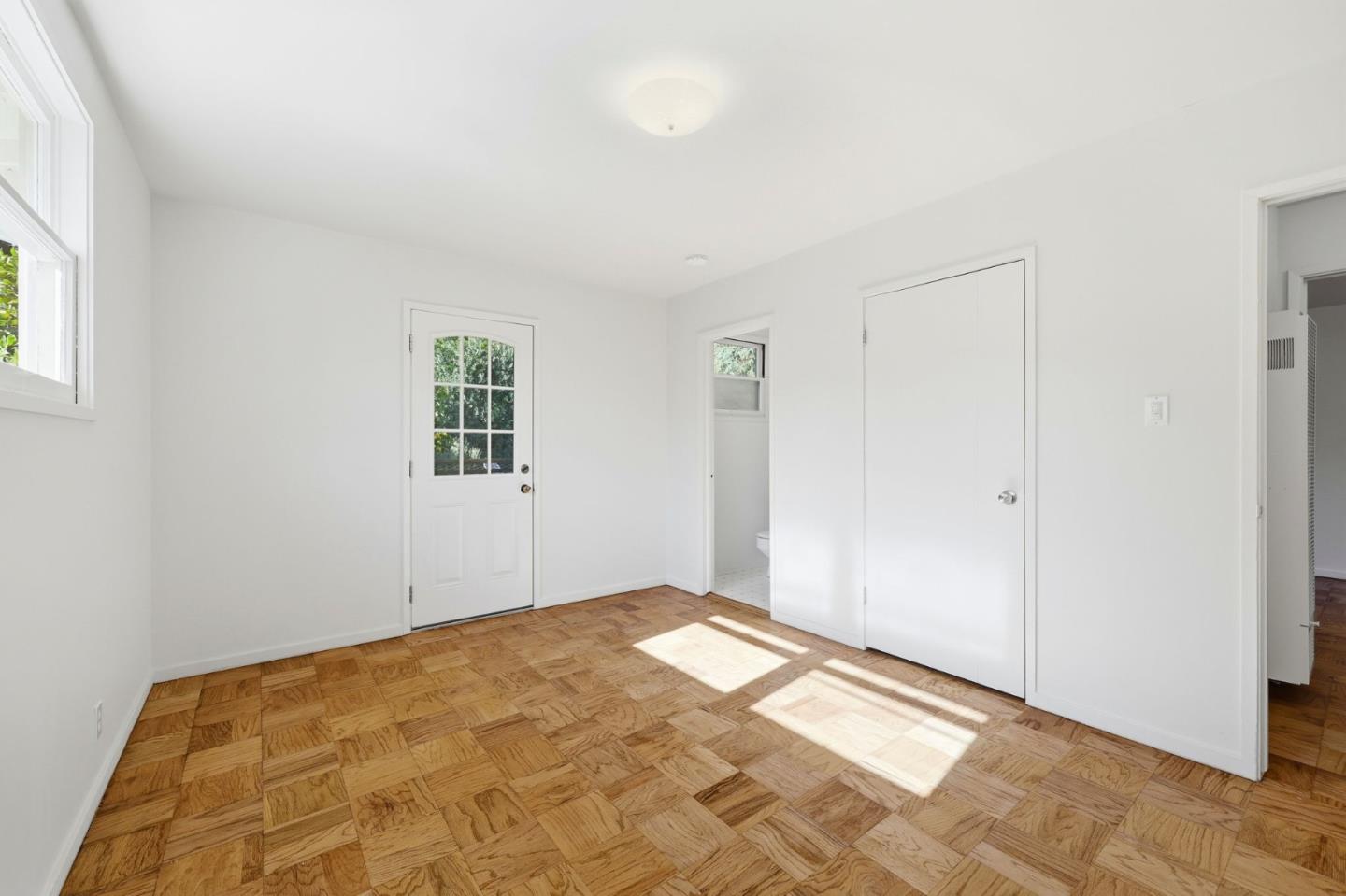 Detail Gallery Image 9 of 23 For 429 Pope St, Menlo Park,  CA 94025 - 3 Beds | 1/1 Baths