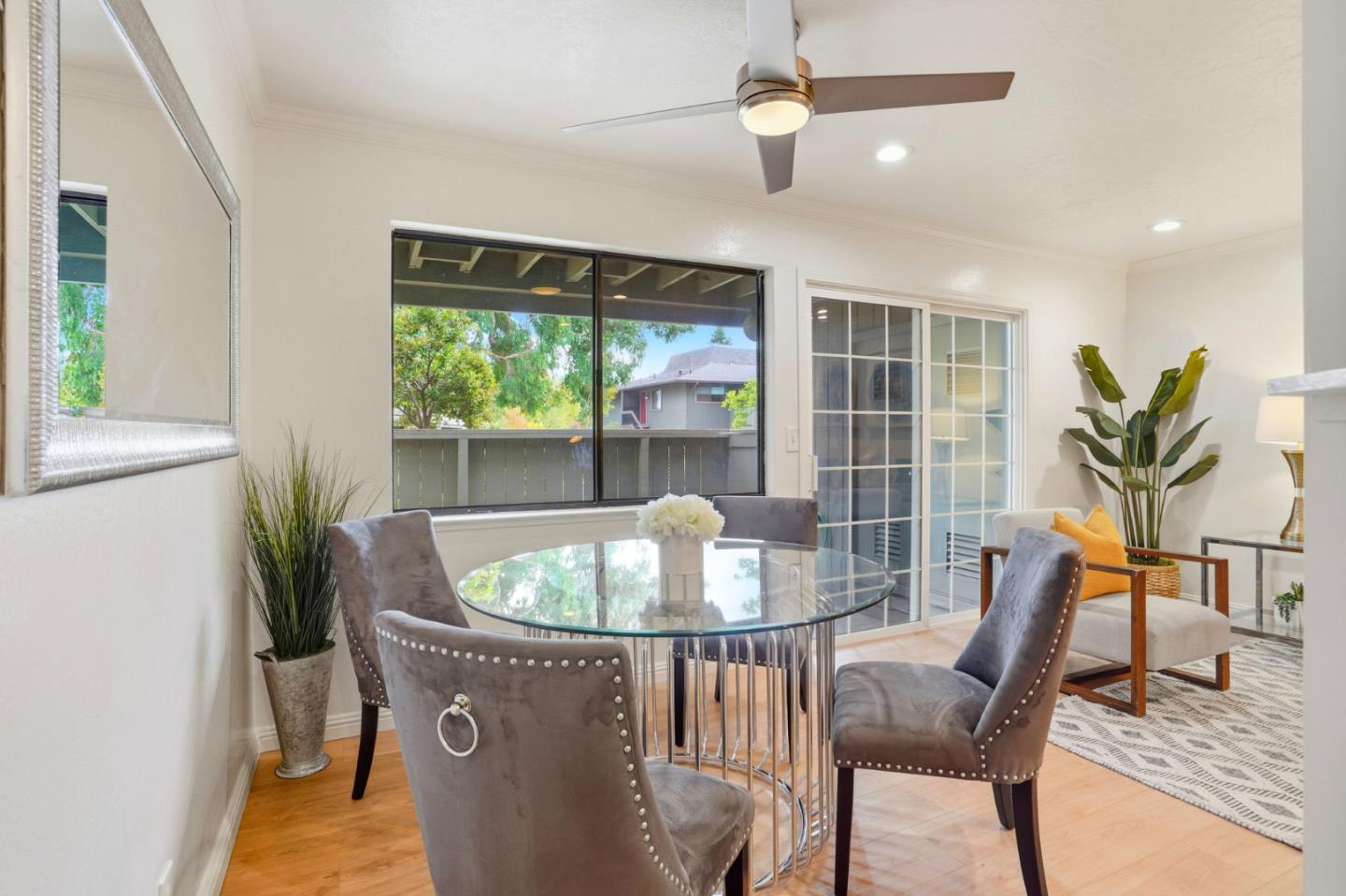 Detail Gallery Image 11 of 36 For 14351 Saratoga Ave a,  Saratoga,  CA 95070 - 2 Beds | 2 Baths