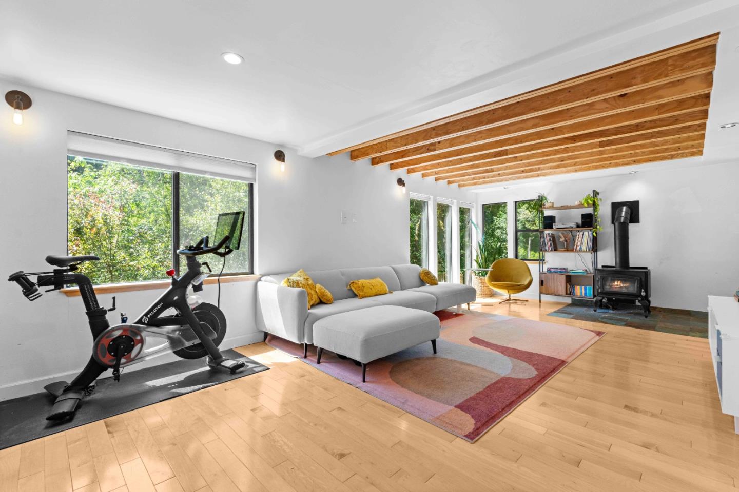 Detail Gallery Image 11 of 41 For 19060 Laurel Dr, Los Gatos,  CA 95033 - 2 Beds | 2/1 Baths