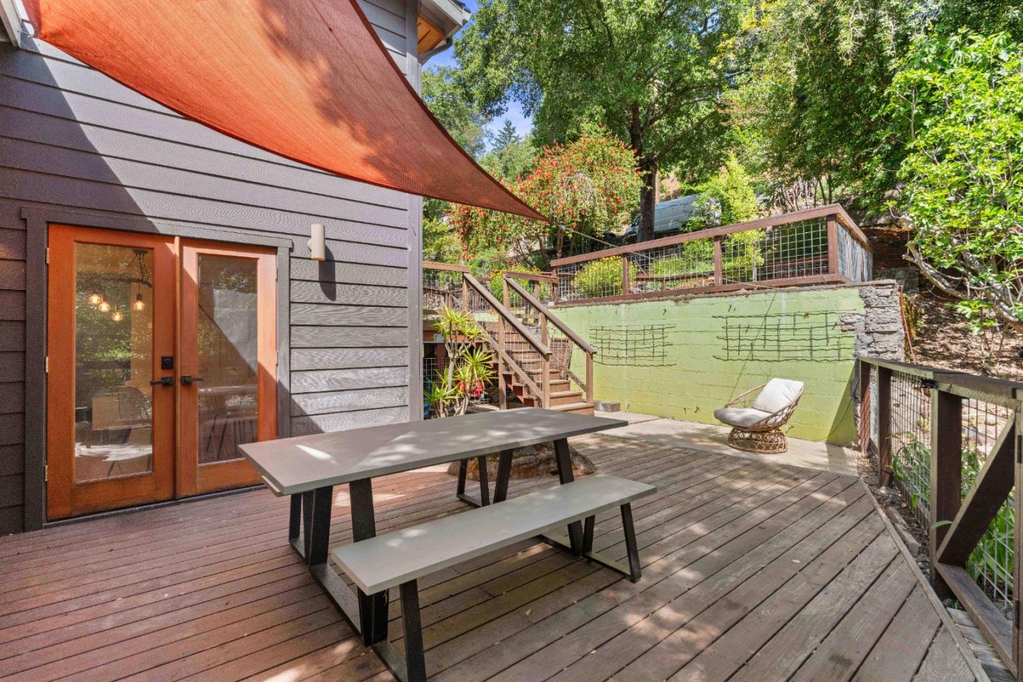 Detail Gallery Image 27 of 41 For 19060 Laurel Dr, Los Gatos,  CA 95033 - 2 Beds | 2/1 Baths