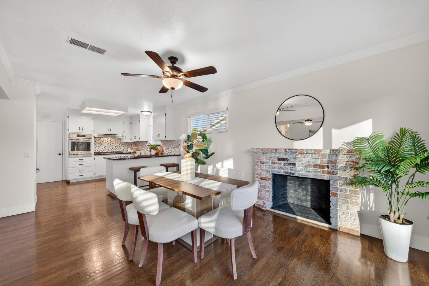 Detail Gallery Image 10 of 27 For 1460 Inskip Dr, Campbell,  CA 95008 - 3 Beds | 2 Baths