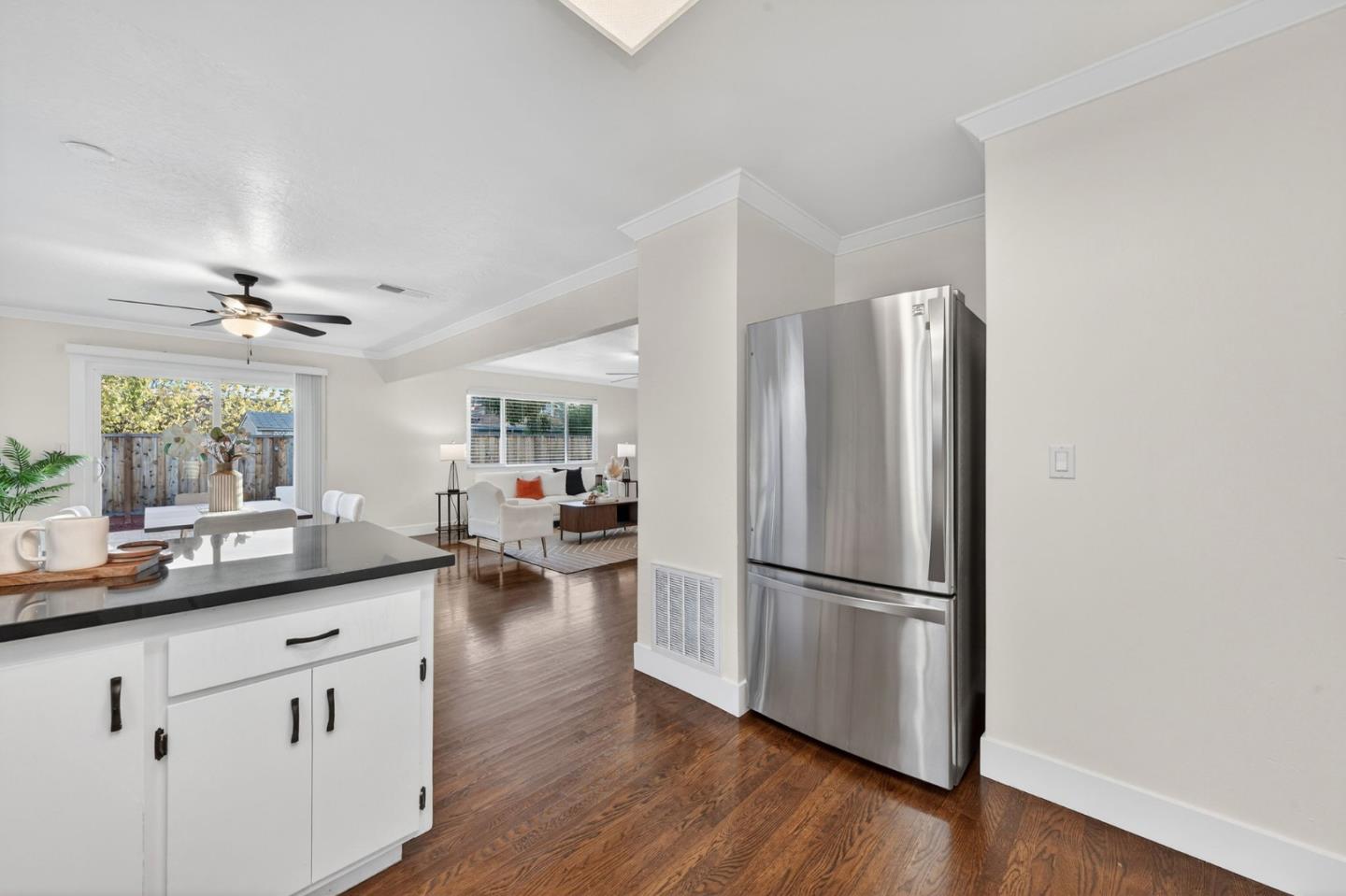 Detail Gallery Image 13 of 27 For 1460 Inskip Dr, Campbell,  CA 95008 - 3 Beds | 2 Baths