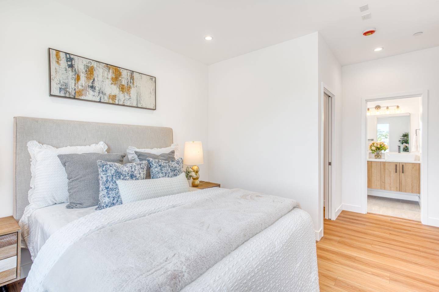 Photo #31: ML82028584 Listing: Photo #31