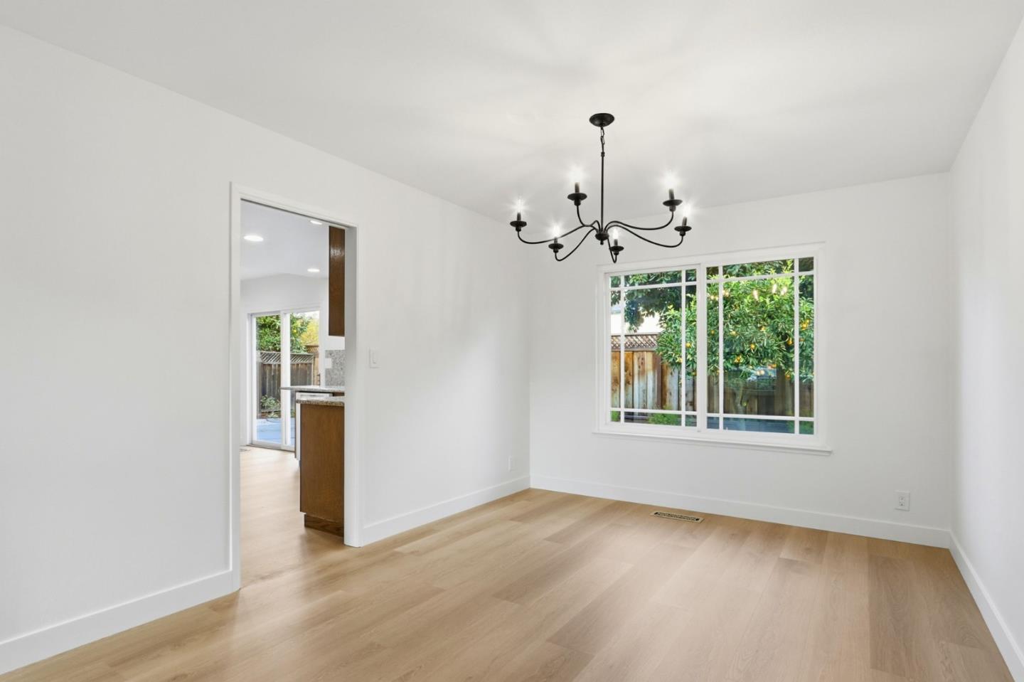 Detail Gallery Image 5 of 22 For Nola Dr, San Jose,  CA 95125 - 5 Beds | 2/1 Baths