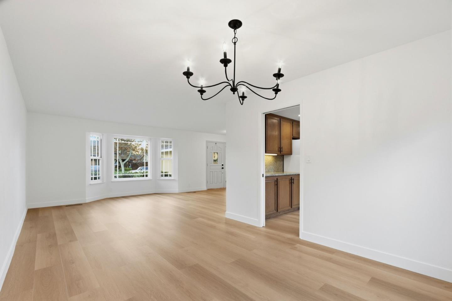 Detail Gallery Image 6 of 22 For Nola Dr, San Jose,  CA 95125 - 5 Beds | 2/1 Baths