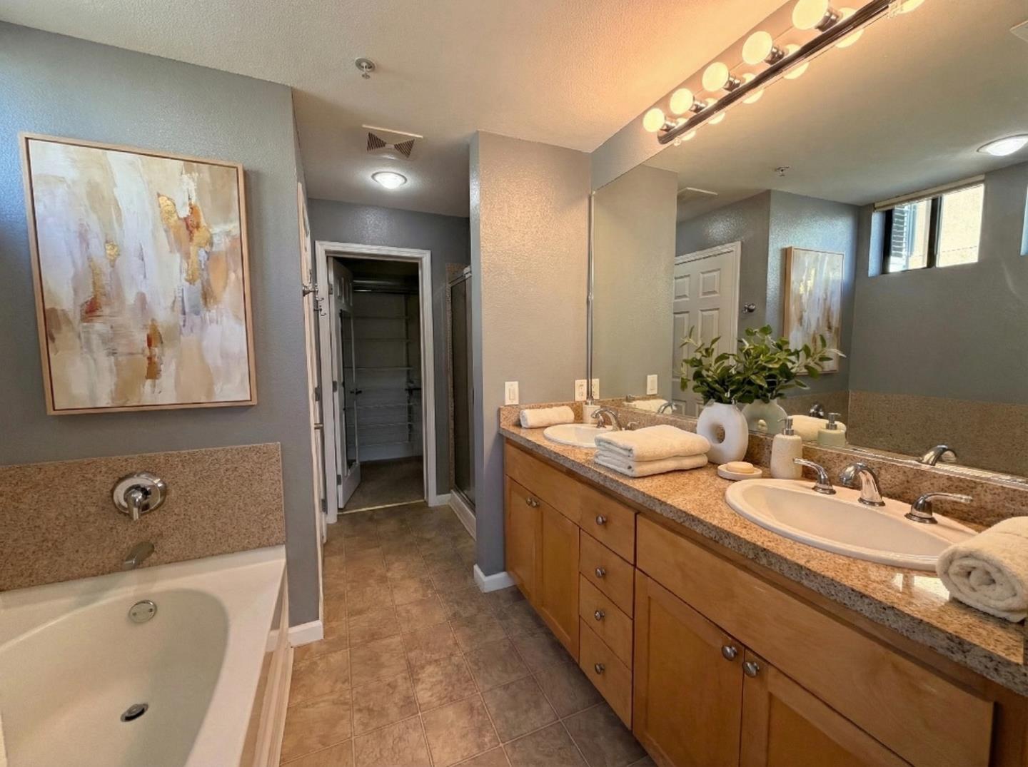 Detail Gallery Image 7 of 7 For 800 N 8th St #207,  San Jose,  CA 95112 - 2 Beds | 2 Baths