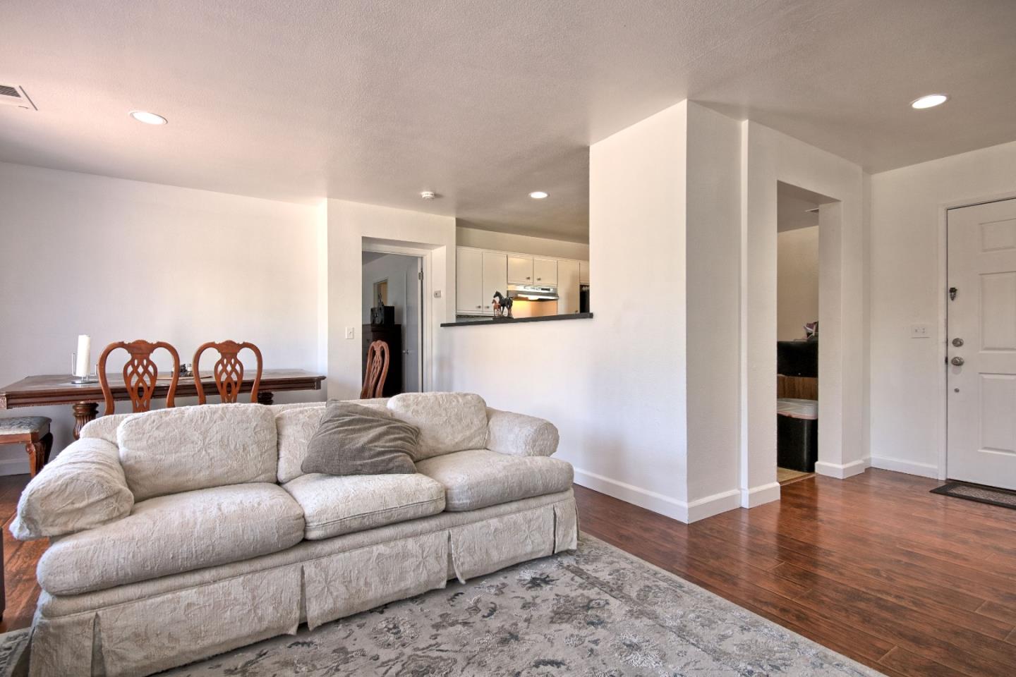 Detail Gallery Image 5 of 13 For 1064 Madrid St, Soledad,  CA 93960 - 4 Beds | 2 Baths