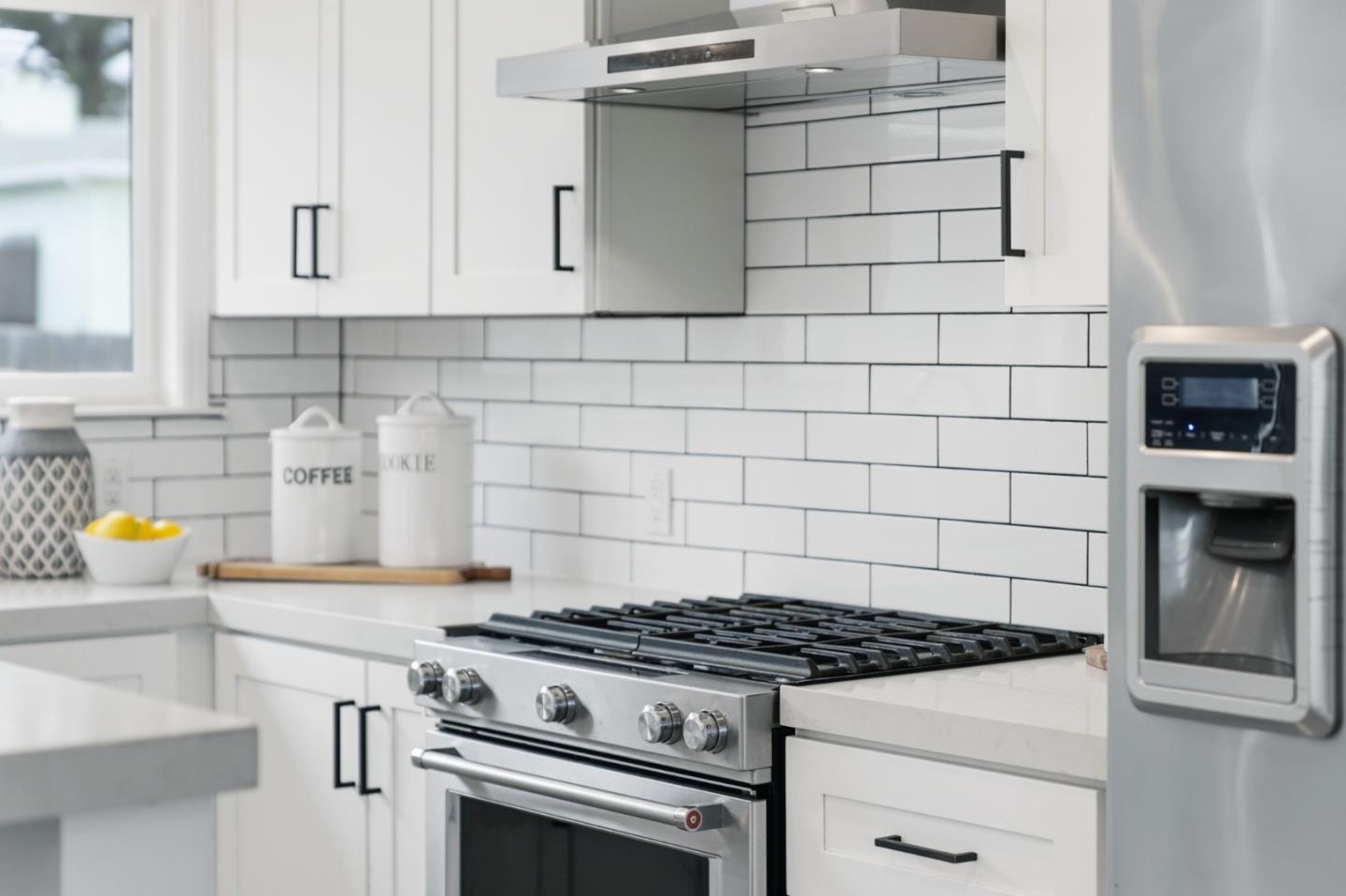 Detail Gallery Image 19 of 69 For 439 Yellowstone Dr, South San Francisco,  CA 94080 - 3 Beds | 2 Baths