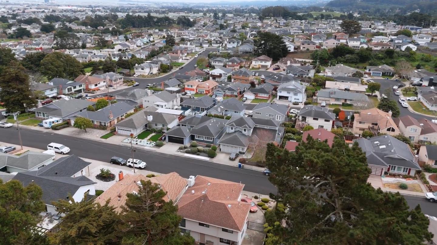 Detail Gallery Image 56 of 69 For 439 Yellowstone Dr, South San Francisco,  CA 94080 - 3 Beds | 2 Baths