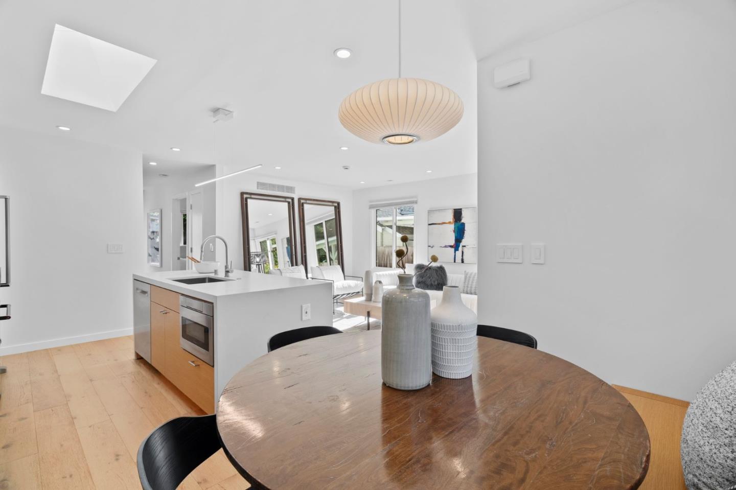 Detail Gallery Image 16 of 58 For 628 8th Ave, Menlo Park,  CA 94025 - 2 Beds | 2 Baths