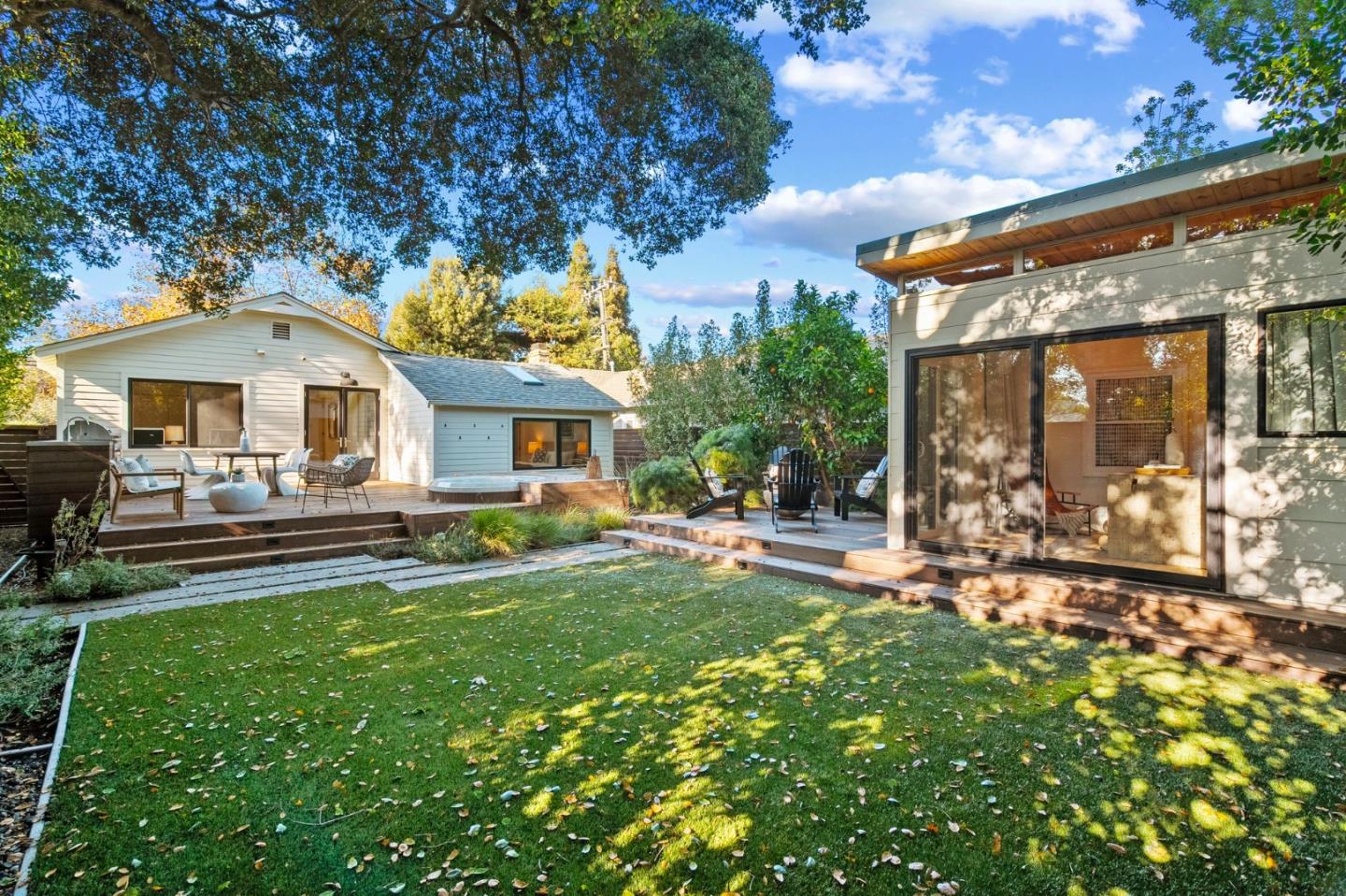 Detail Gallery Image 35 of 58 For 628 8th Ave, Menlo Park,  CA 94025 - 2 Beds | 2 Baths