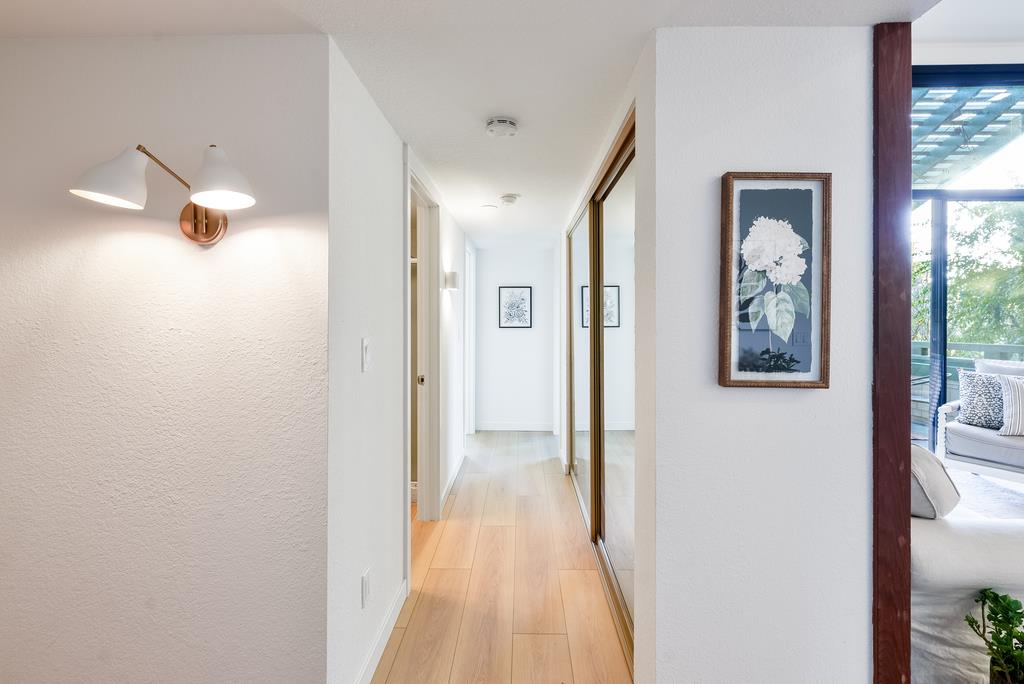 Detail Gallery Image 14 of 37 For 318 Soquel Ave #D3,  Santa Cruz,  CA 95062 - 2 Beds | 2 Baths