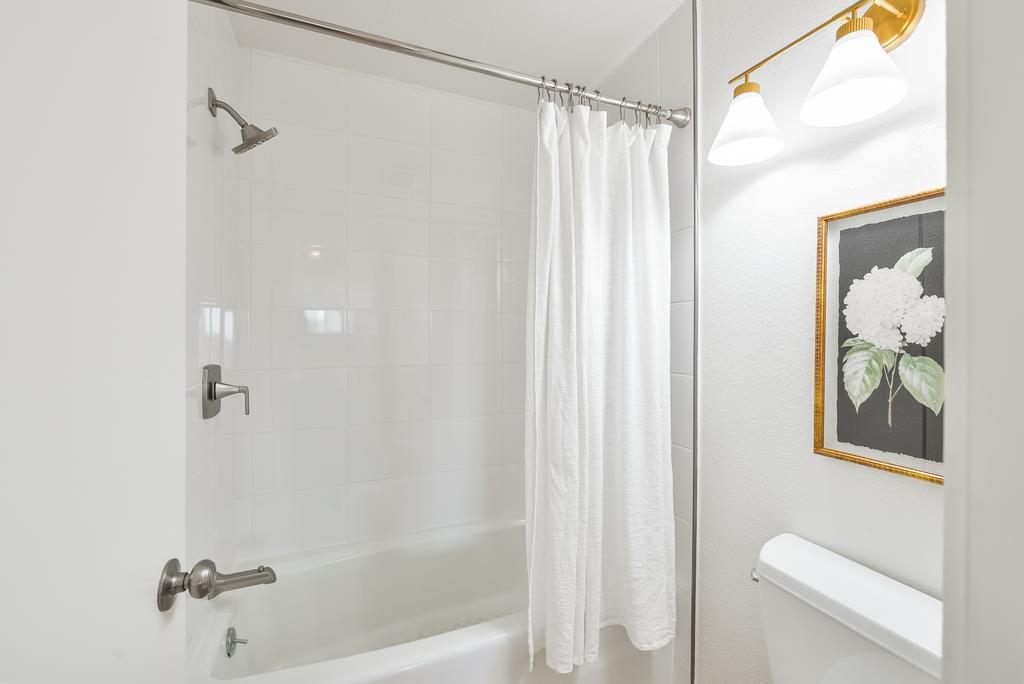 Detail Gallery Image 22 of 37 For 318 Soquel Ave #D3,  Santa Cruz,  CA 95062 - 2 Beds | 2 Baths