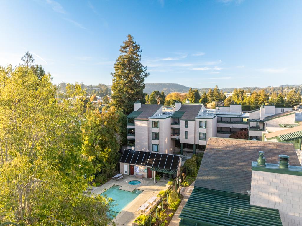 Detail Gallery Image 24 of 37 For 318 Soquel Ave #D3,  Santa Cruz,  CA 95062 - 2 Beds | 2 Baths