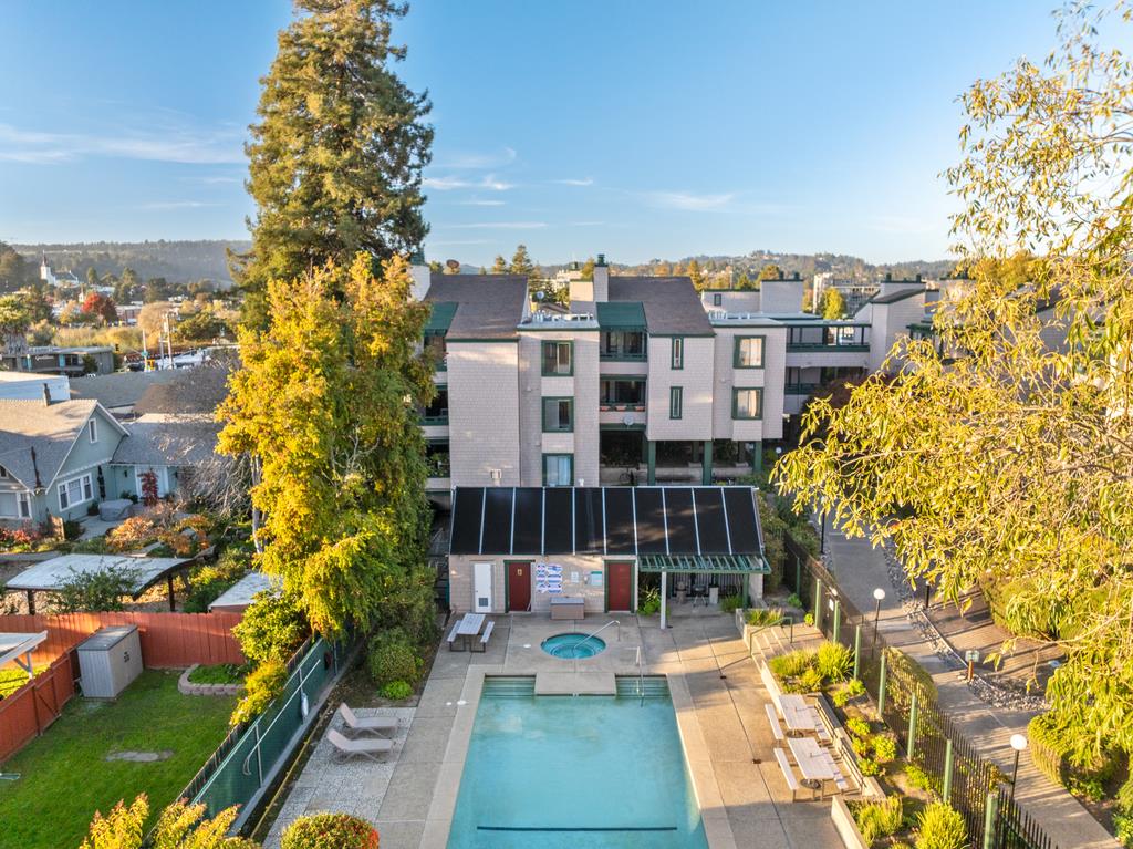 Detail Gallery Image 26 of 37 For 318 Soquel Ave #D3,  Santa Cruz,  CA 95062 - 2 Beds | 2 Baths