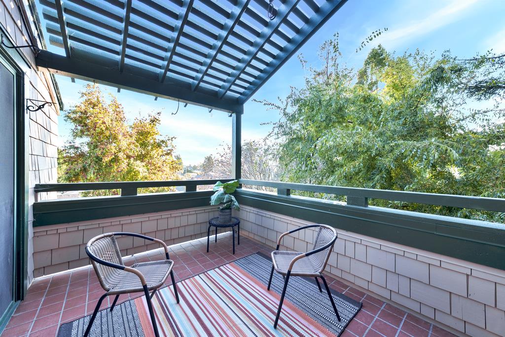 Detail Gallery Image 5 of 37 For 318 Soquel Ave #D3,  Santa Cruz,  CA 95062 - 2 Beds | 2 Baths