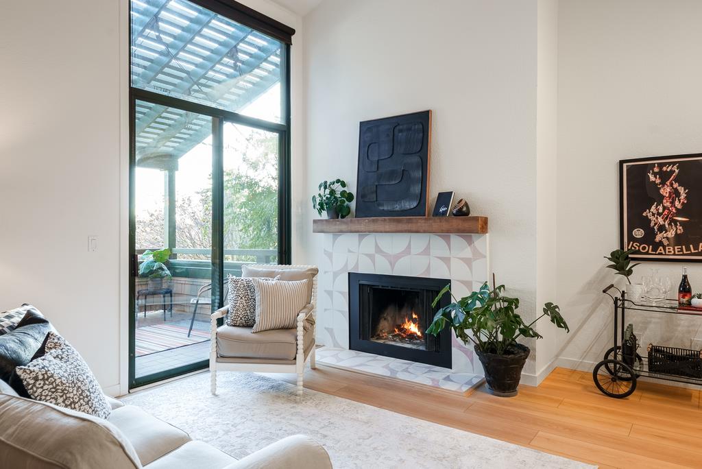 Detail Gallery Image 6 of 37 For 318 Soquel Ave #D3,  Santa Cruz,  CA 95062 - 2 Beds | 2 Baths