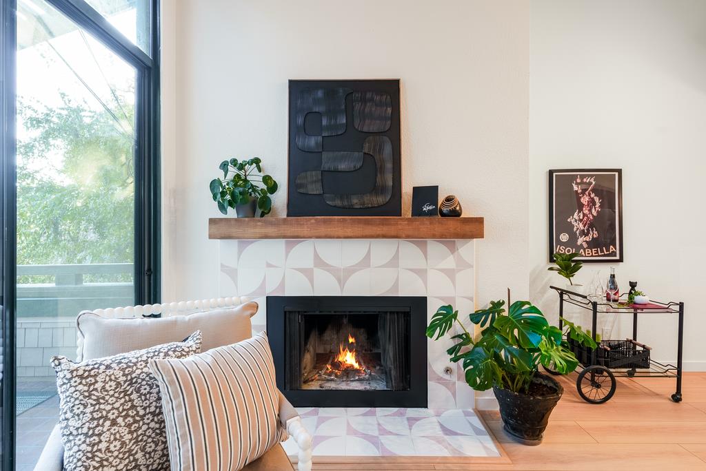 Detail Gallery Image 9 of 37 For 318 Soquel Ave #D3,  Santa Cruz,  CA 95062 - 2 Beds | 2 Baths