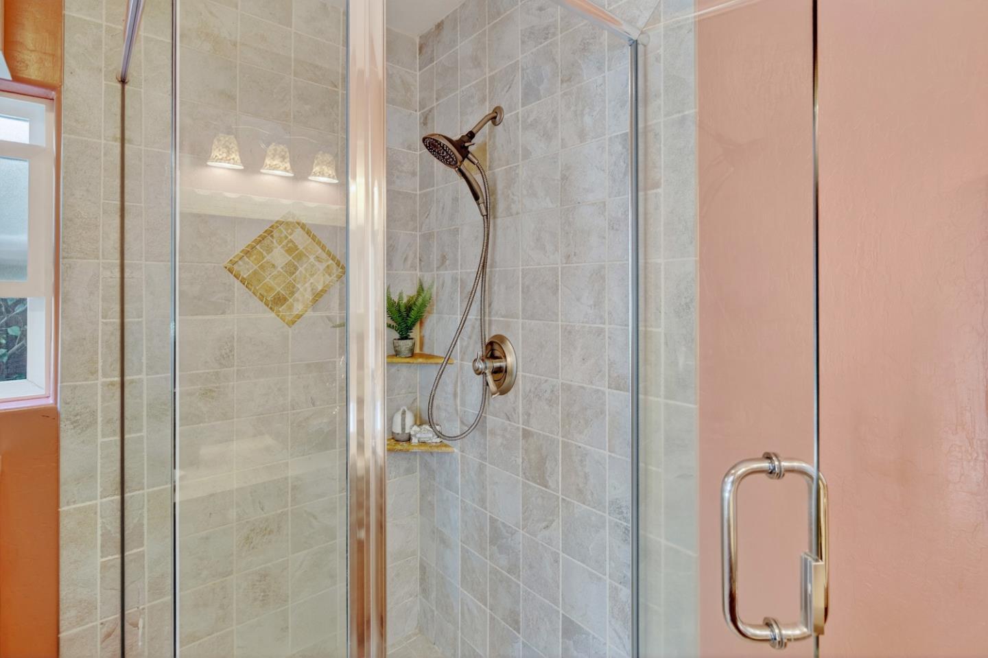 Detail Gallery Image 14 of 22 For 2100 Oberlin St, Palo Alto,  CA 94306 - 3 Beds | 2 Baths