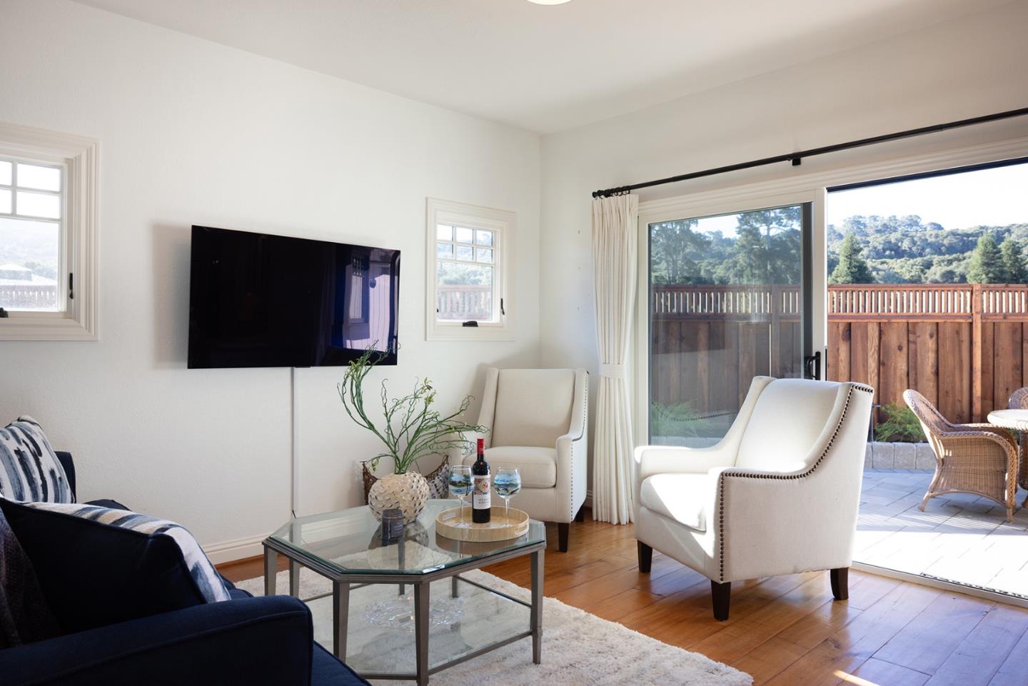 Detail Gallery Image 12 of 28 For 8022 River Pl, Carmel,  CA 93923 - 3 Beds | 2/1 Baths