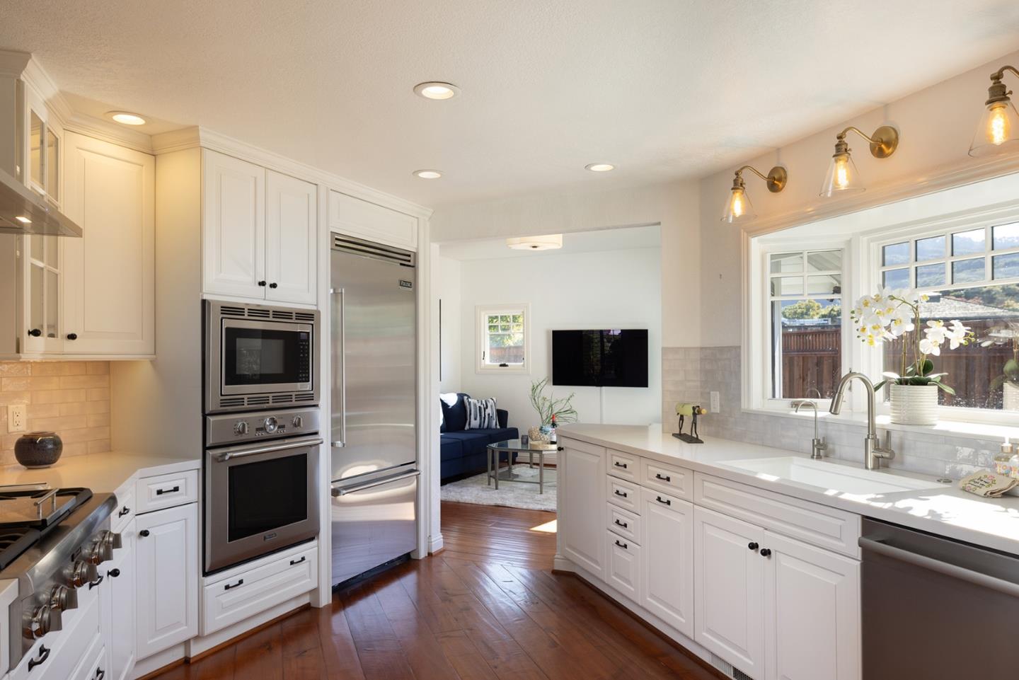 Detail Gallery Image 13 of 28 For 8022 River Pl, Carmel,  CA 93923 - 3 Beds | 2/1 Baths