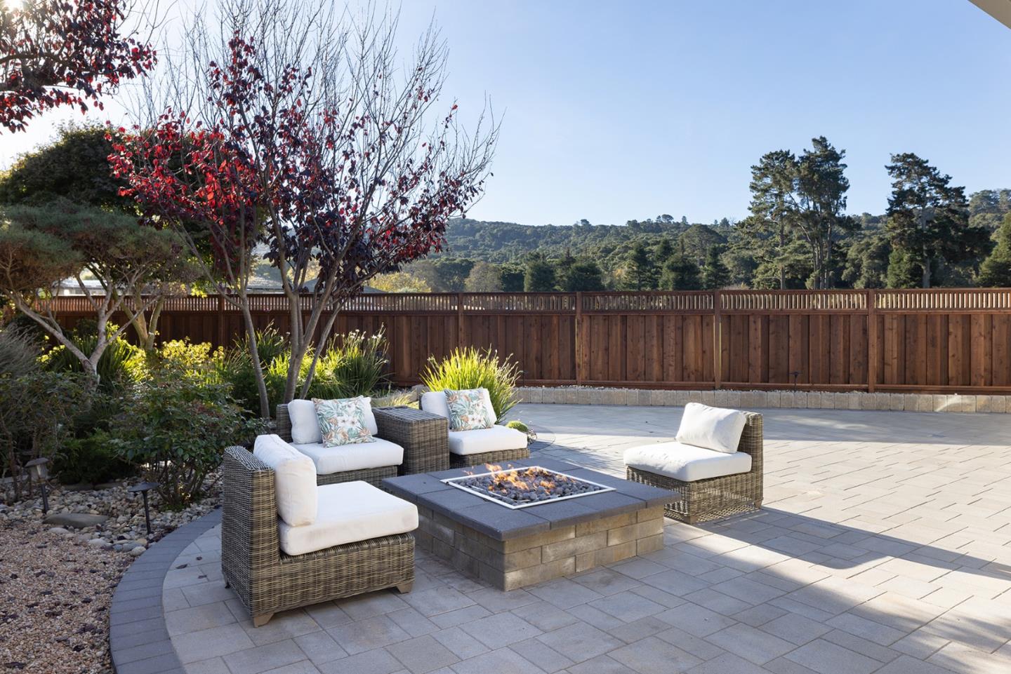 Detail Gallery Image 8 of 28 For 8022 River Pl, Carmel,  CA 93923 - 3 Beds | 2/1 Baths