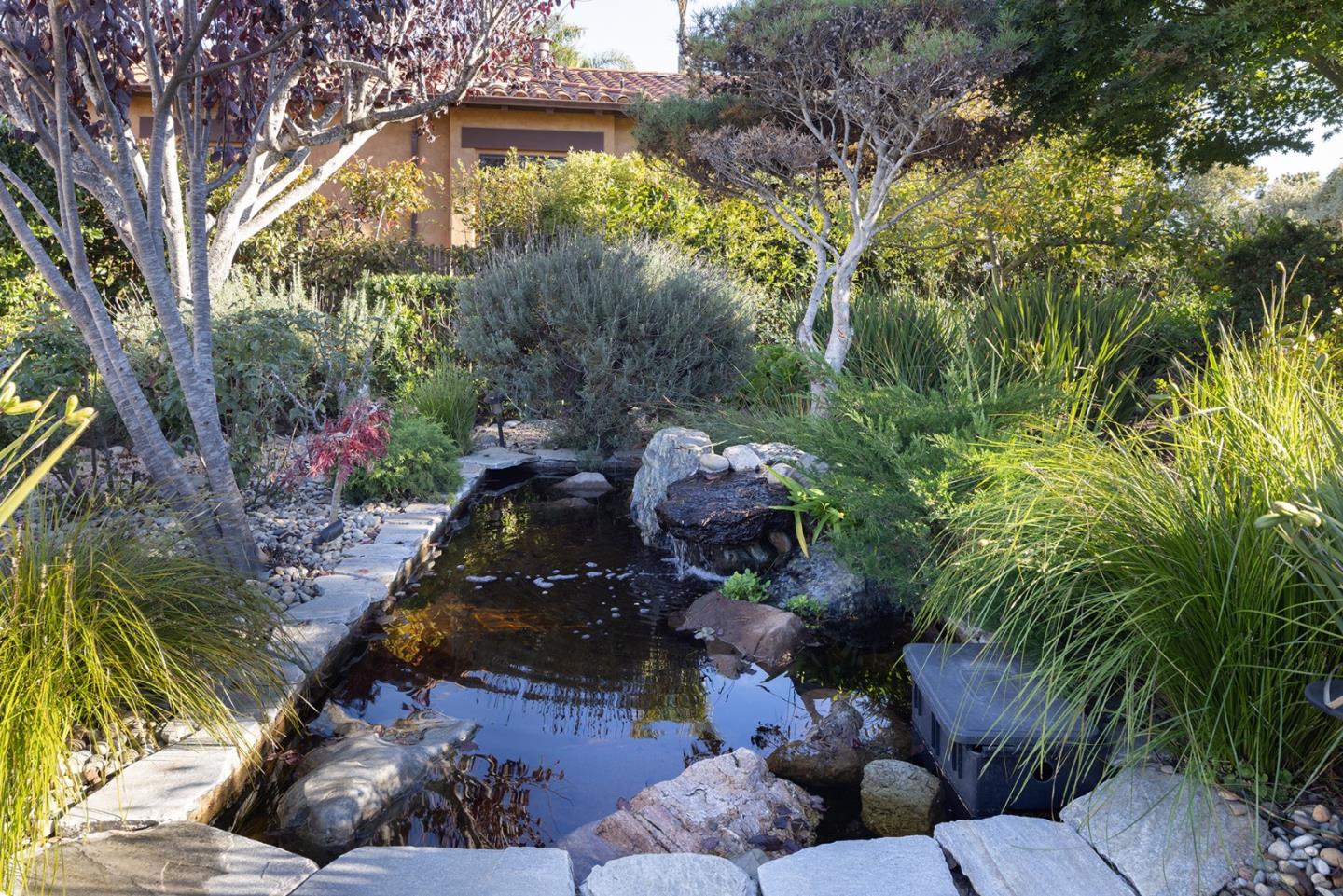 Detail Gallery Image 9 of 28 For 8022 River Pl, Carmel,  CA 93923 - 3 Beds | 2/1 Baths