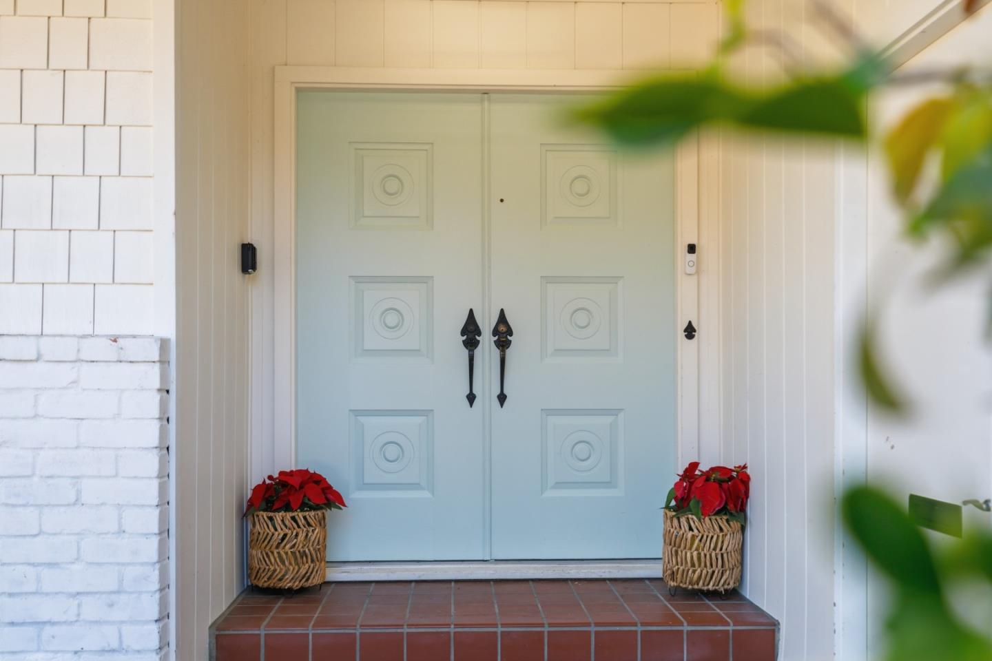 Detail Gallery Image 4 of 71 For 120 Corinne Ave, Santa Cruz,  CA 95065 - 3 Beds | 2 Baths