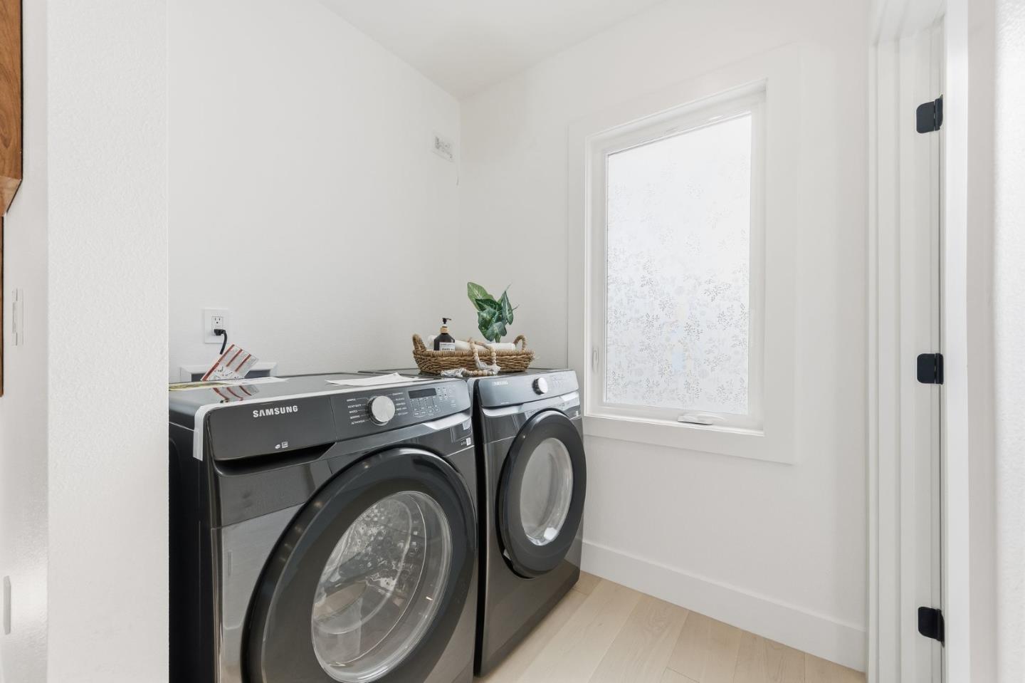 Detail Gallery Image 26 of 44 For 1748 Crane Ave, Mountain View,  CA 94040 - 4 Beds | 3/1 Baths