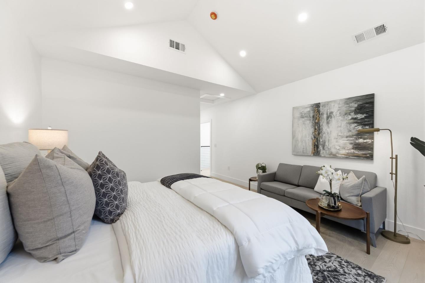 Detail Gallery Image 33 of 44 For 1748 Crane Ave, Mountain View,  CA 94040 - 4 Beds | 3/1 Baths