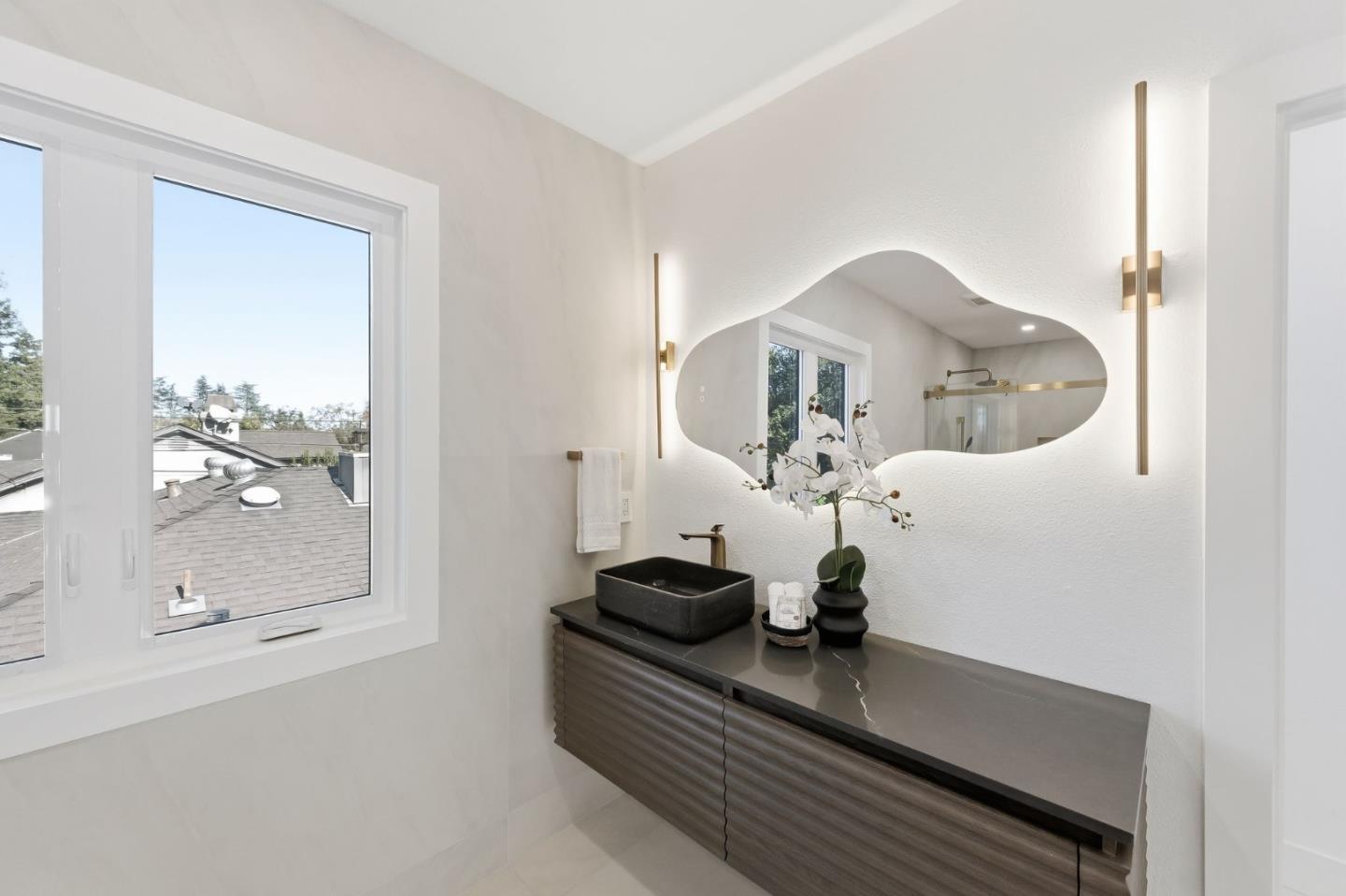 Detail Gallery Image 35 of 44 For 1748 Crane Ave, Mountain View,  CA 94040 - 4 Beds | 3/1 Baths