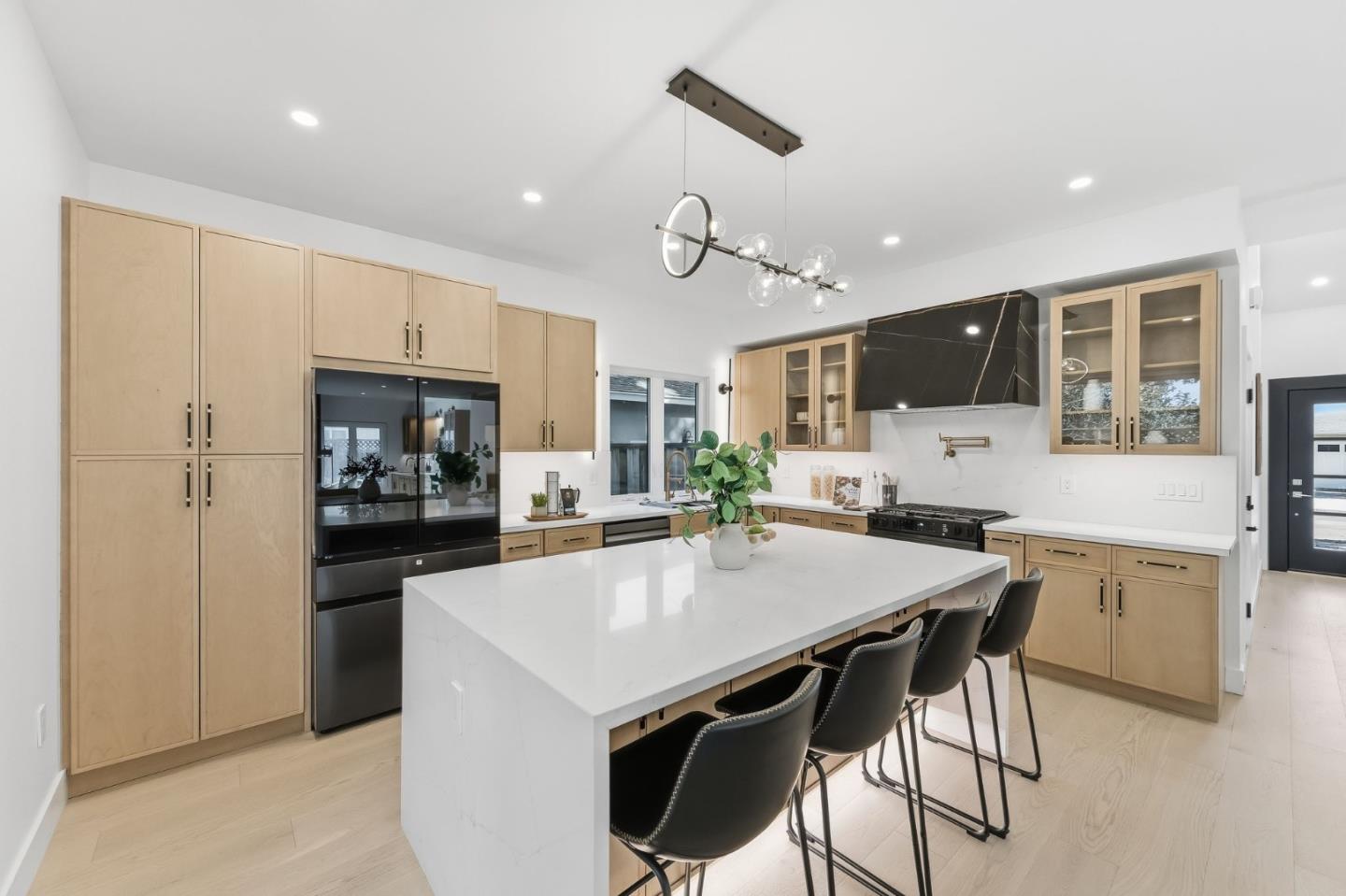 Detail Gallery Image 5 of 44 For 1748 Crane Ave, Mountain View,  CA 94040 - 4 Beds | 3/1 Baths