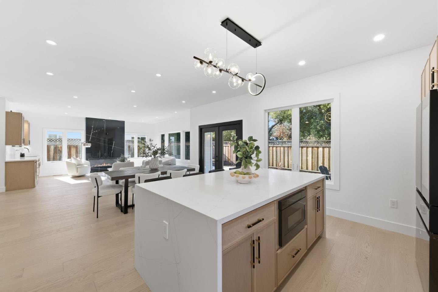 Detail Gallery Image 9 of 44 For 1748 Crane Ave, Mountain View,  CA 94040 - 4 Beds | 3/1 Baths