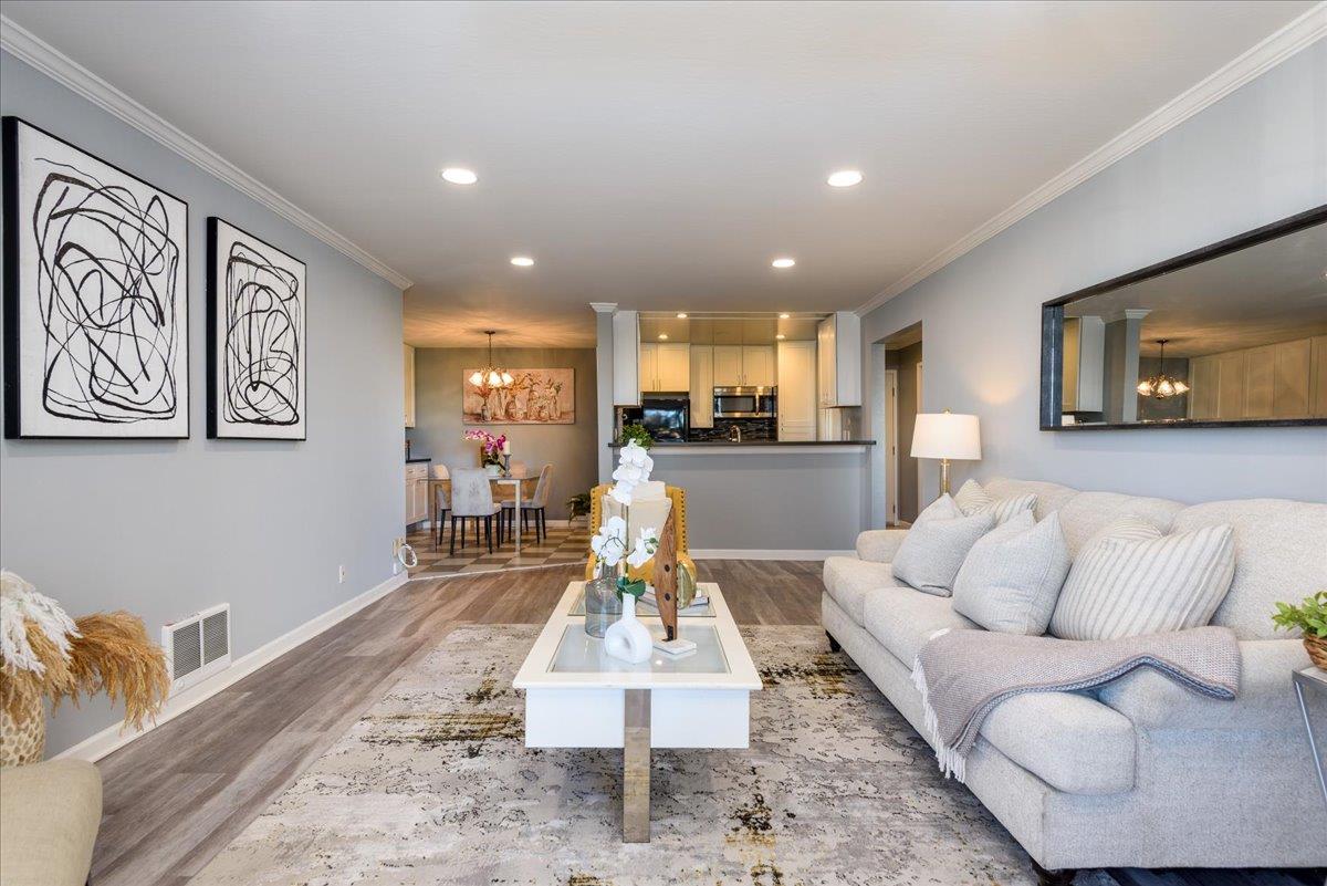 Detail Gallery Image 10 of 36 For 222 Laurel St #101,  San Carlos,  CA 94070 - 2 Beds | 2 Baths