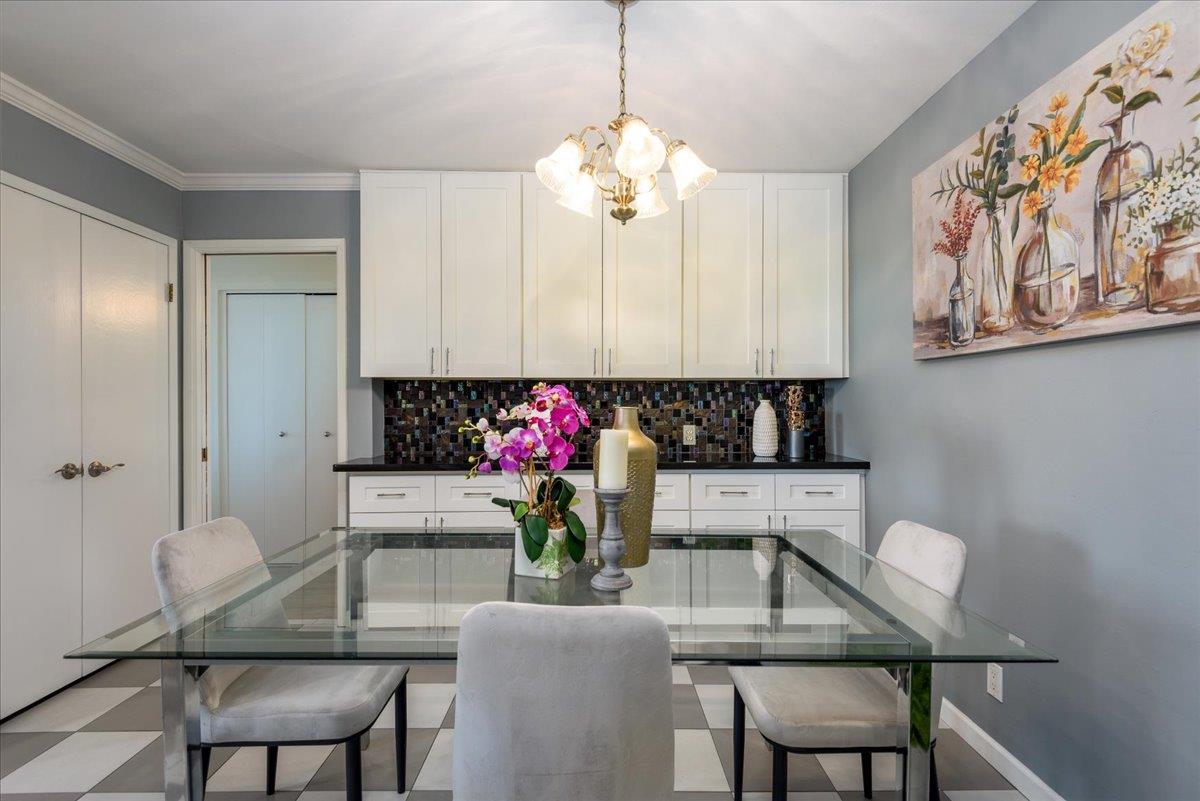 Detail Gallery Image 17 of 36 For 222 Laurel St #101,  San Carlos,  CA 94070 - 2 Beds | 2 Baths