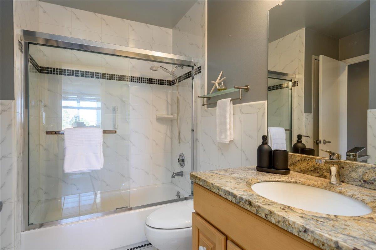 Detail Gallery Image 21 of 36 For 222 Laurel St #101,  San Carlos,  CA 94070 - 2 Beds | 2 Baths