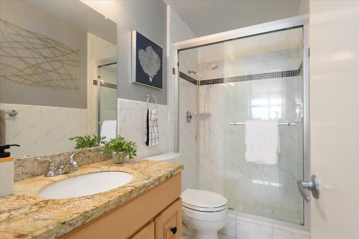 Detail Gallery Image 24 of 36 For 222 Laurel St #101,  San Carlos,  CA 94070 - 2 Beds | 2 Baths